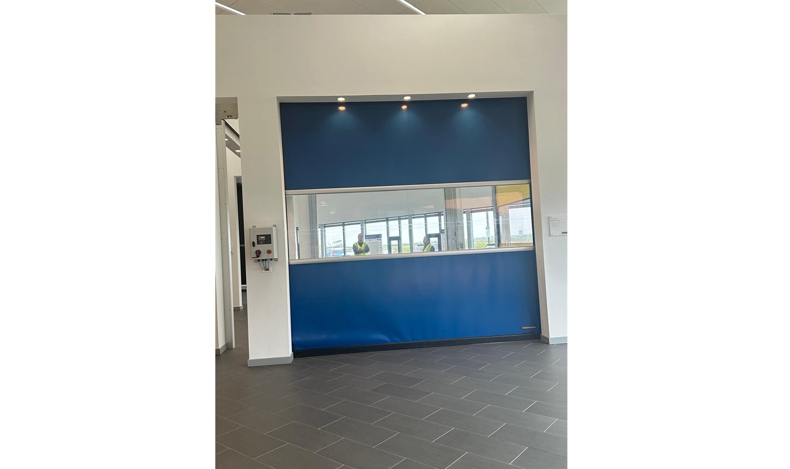 Puerta seccional industrial