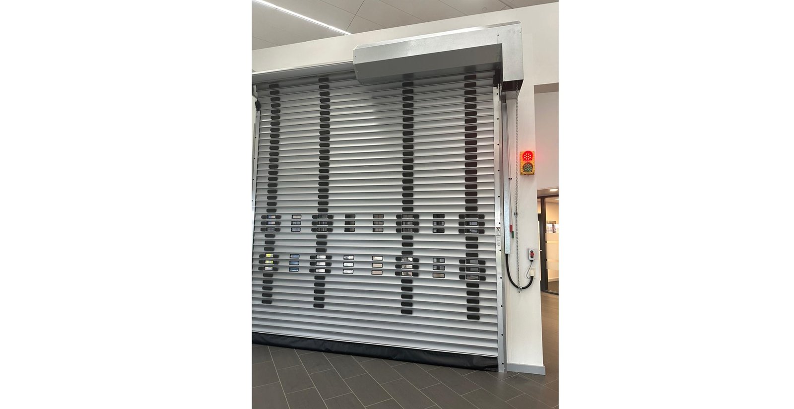 Puerta de acceso industrial